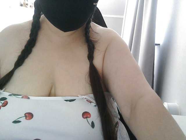 Lyana live cam on BongaCams