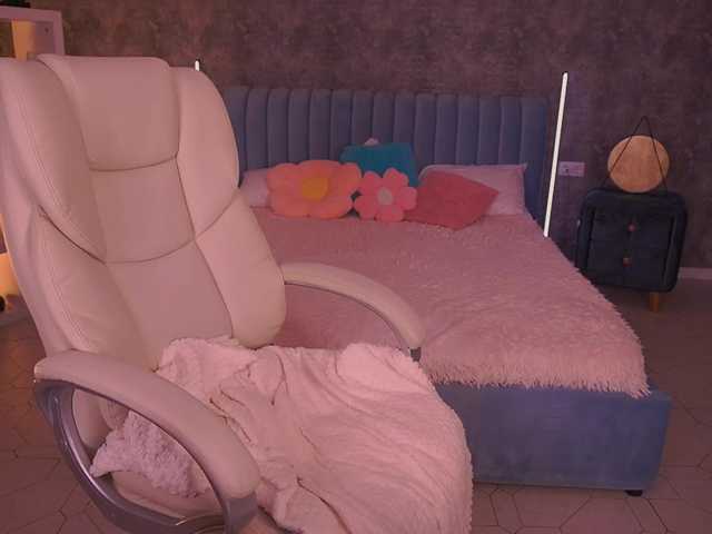 MadissonSoft live cam on BongaCams