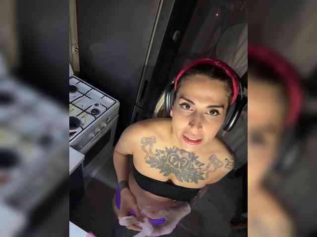 Redfoxygirl webcam