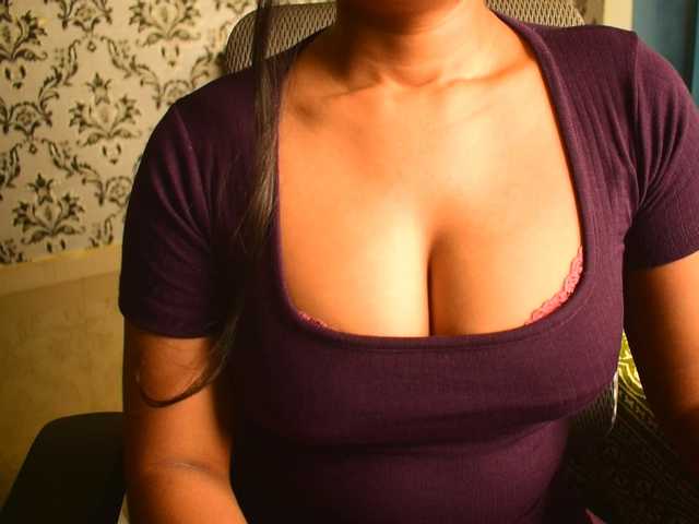 indianpriya live cam on BongaCams