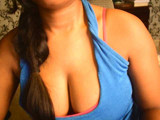 indianpriya live cam on BongaCams