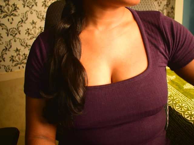 indianpriya live cam on BongaCams