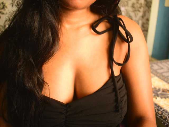 indianpriya live cam on BongaCams