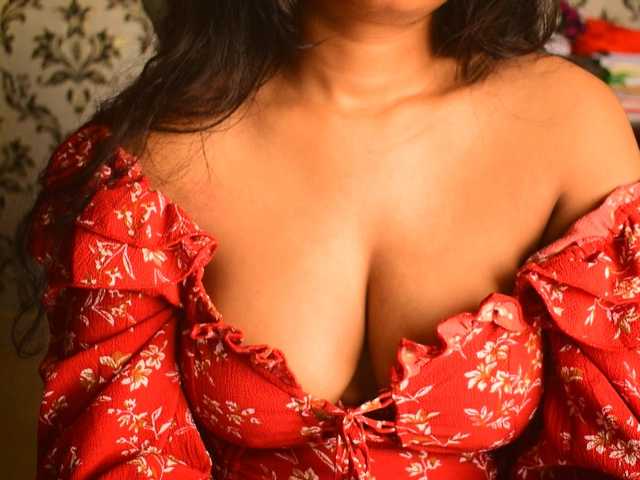 indianpriya live cam on BongaCams