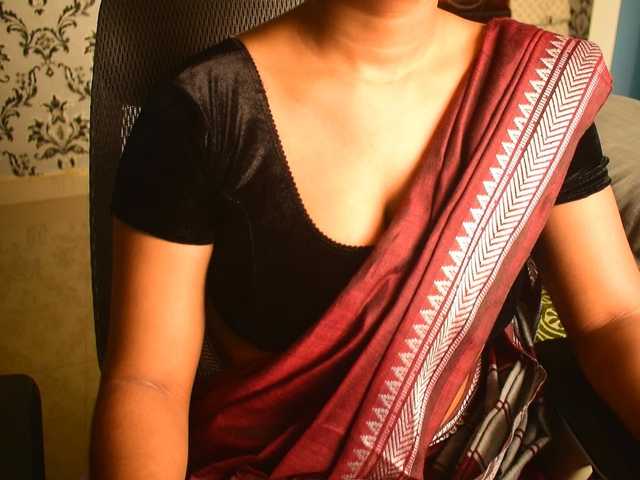 indianpriya live cam on BongaCams