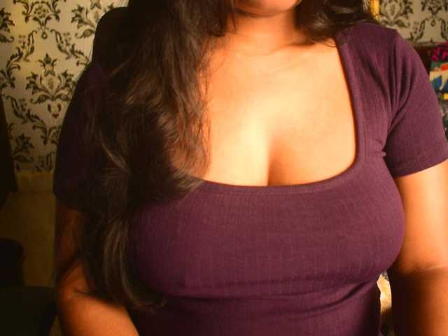 indianpriya live cam