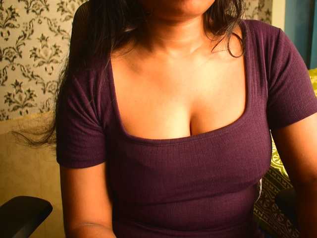 indianpriya live cam on BongaCams