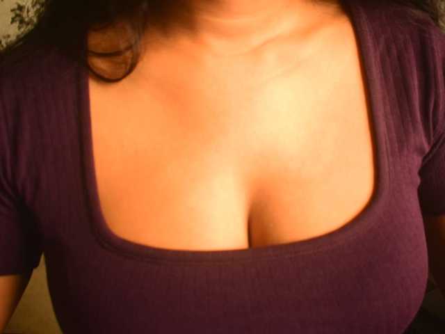 indianpriya live cam on BongaCams