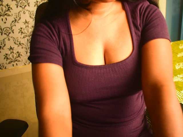 indianpriya live cam on BongaCams