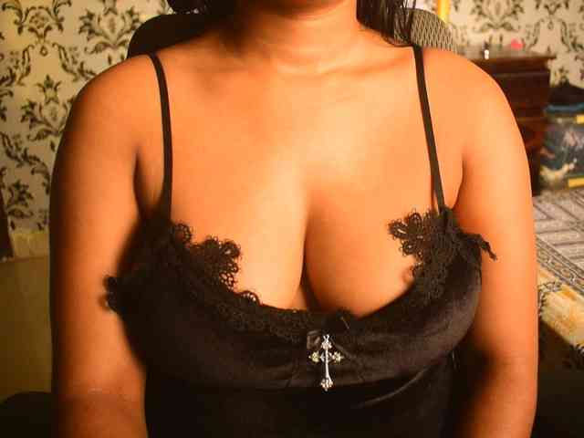 indianpriya Live Webcam on BongaCams