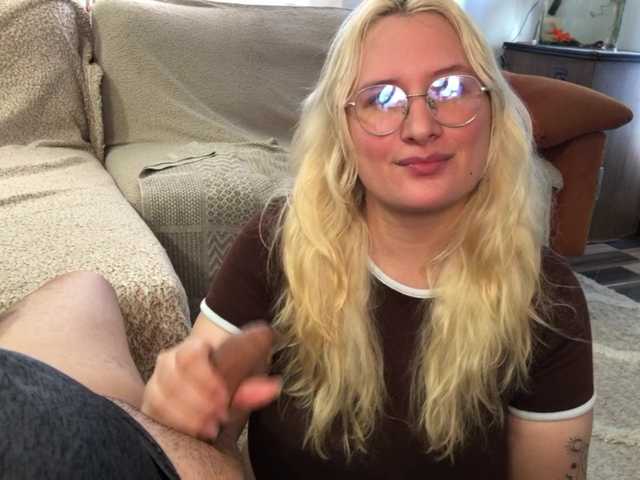 milkxangelx live cam on BongaCams