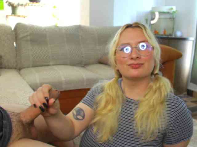 CherryAndAndy webcam
