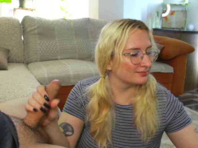 CherryAndAndy webcam