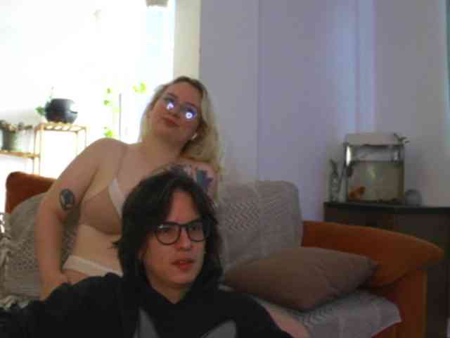 CherryAndAndy webcam