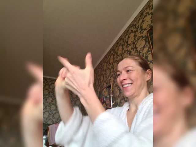 Boginechka live cam on BongaCams