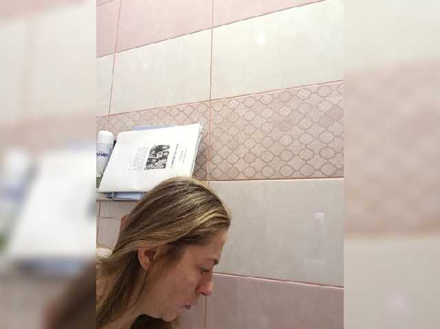 Boginechka live cam on BongaCams