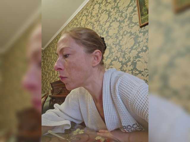 Boginechka live cam on BongaCams