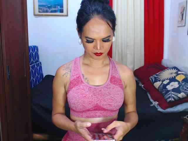 margajuicycum's live room