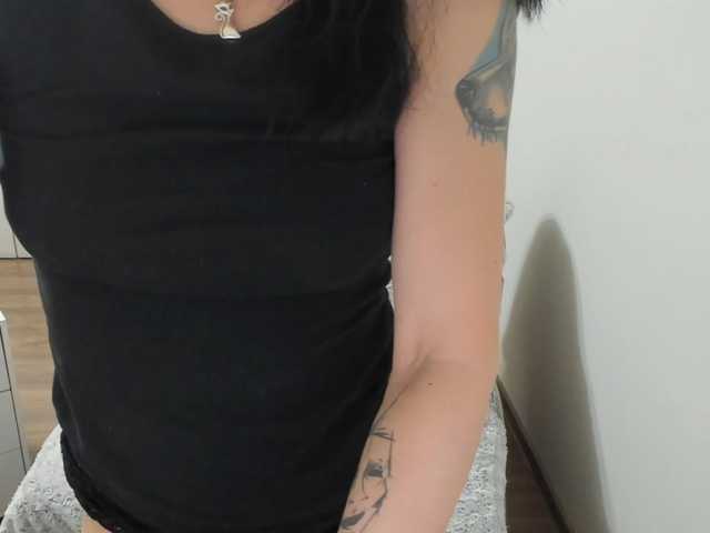 Catherinewils's BongaCams show and profile