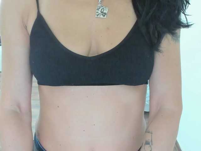 Catherinewils live cam on BongaCams