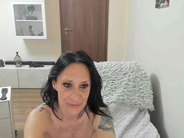 Catherinewils webcam