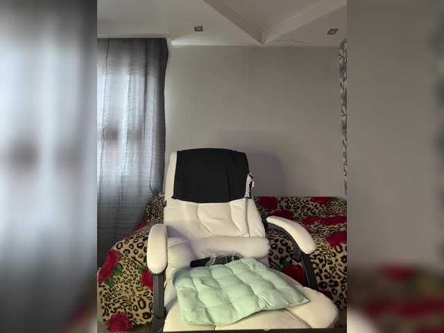 Eva-Bella's BongaCams show and profile