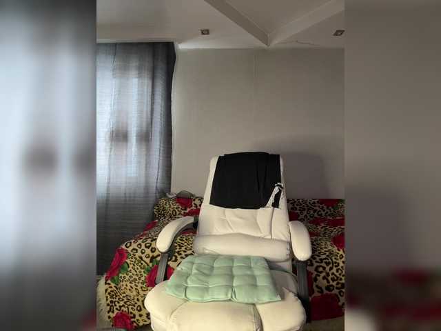 Eva-Bella's BongaCams show and profile