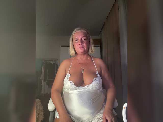 Eva-Bella live cam on BongaCams