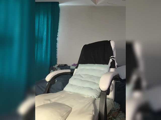 Eva-Bella chat room