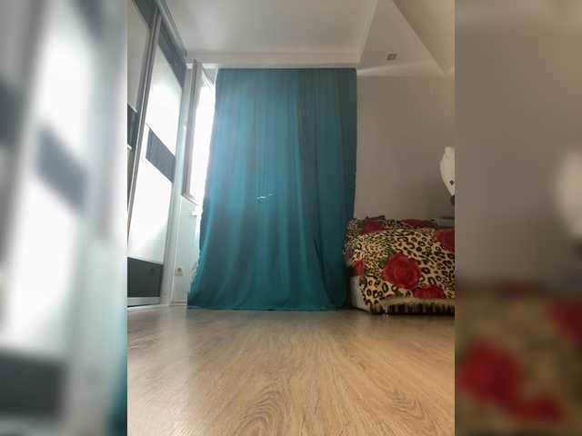Eva-Bella live webcam show