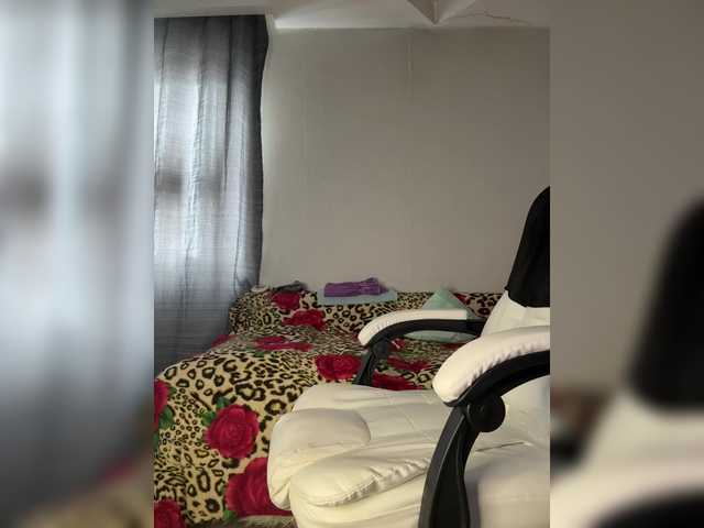 Eva-Bella's BongaCams show and profile