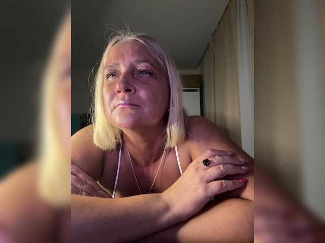 Eva-Bella live cam on BongaCams