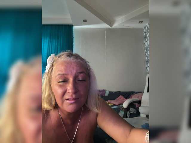 Eva-Bella live cam on BongaCams