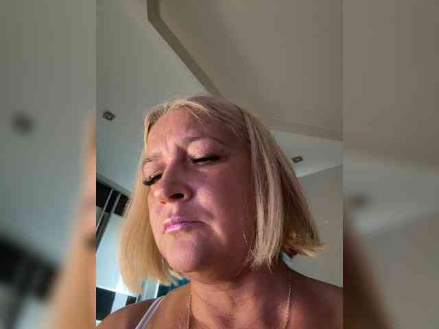 Eva-Bella webcam
