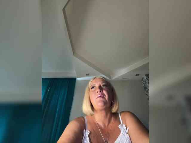 Eva-Bella webcam