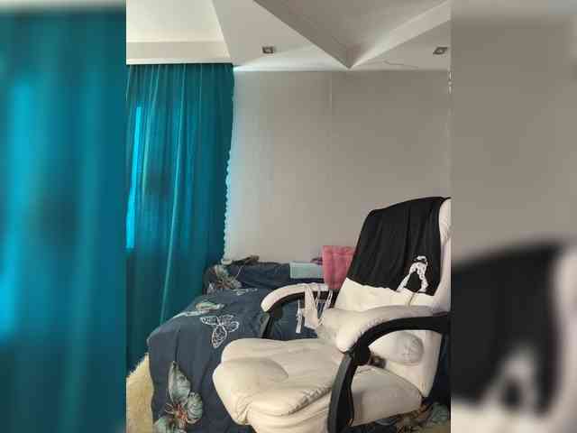 Eva-Bella webcam