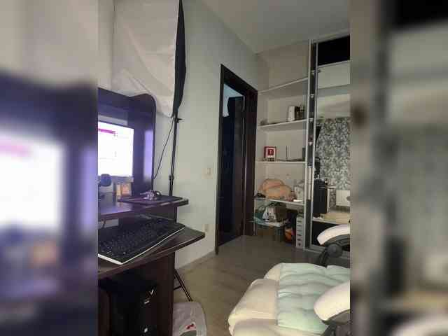 Eva-Bella webcam