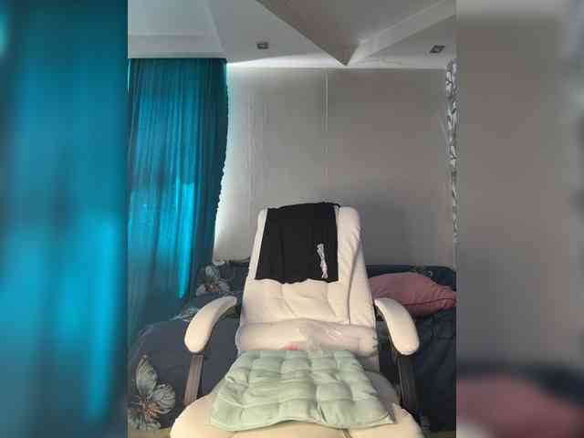 Eva-Bella webcam