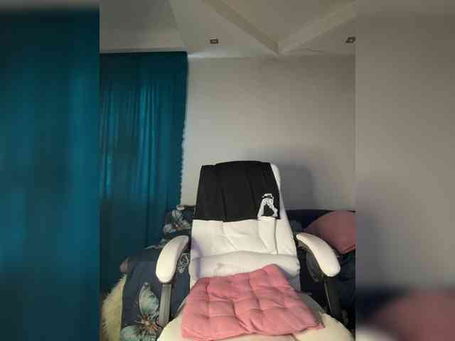 Eva-Bella webcam