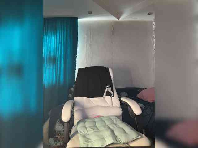 Eva-Bella webcam
