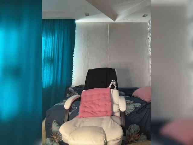 Eva-Bella webcam