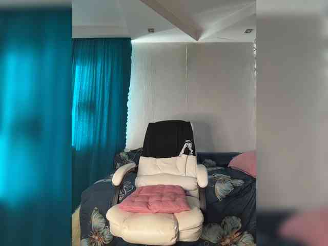 Eva-Bella webcam