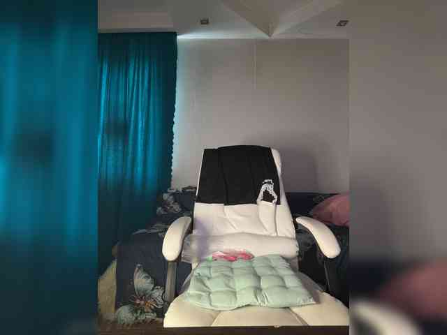Eva-Bella webcam