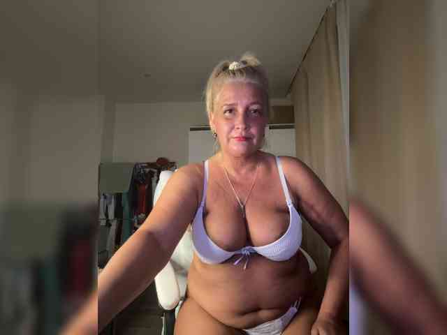 Eva-Bella webcam
