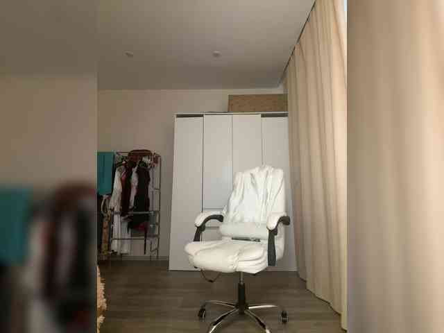 Eva-Bella webcam