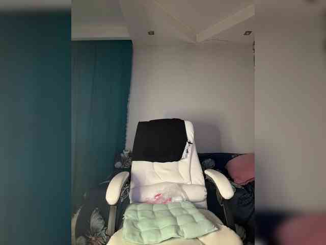 Eva-Bella webcam