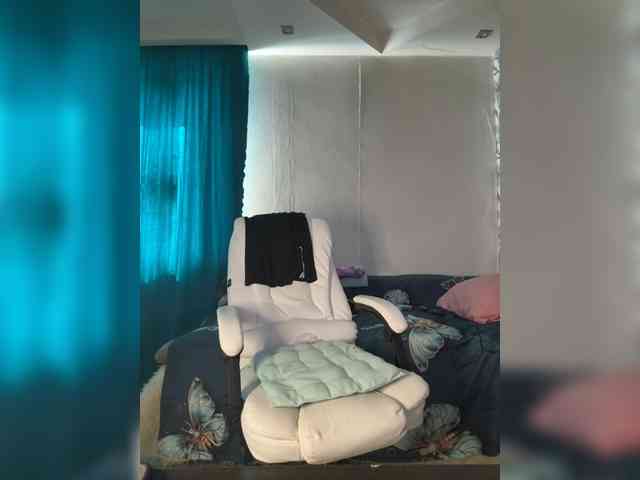 Eva-Bella webcam
