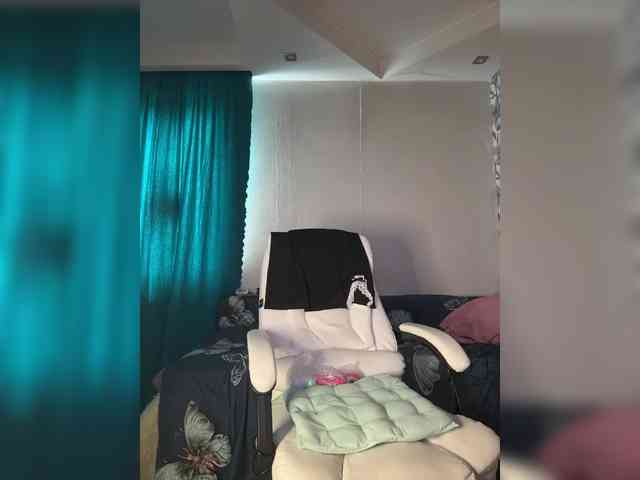 Eva-Bella webcam