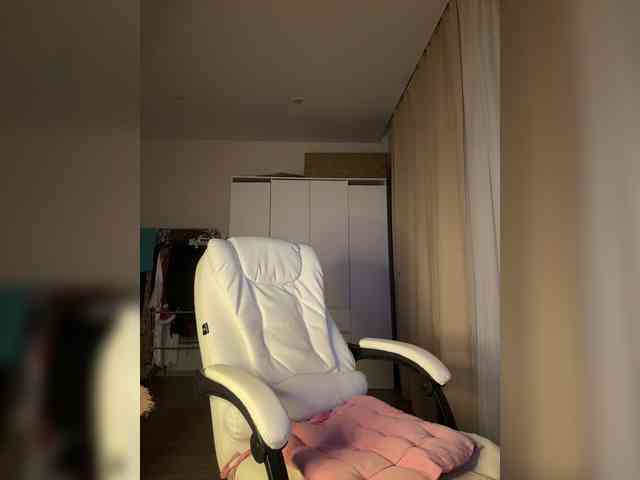 Eva-Bella webcam