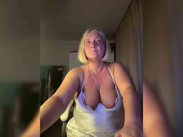 Eva-Bella webcam